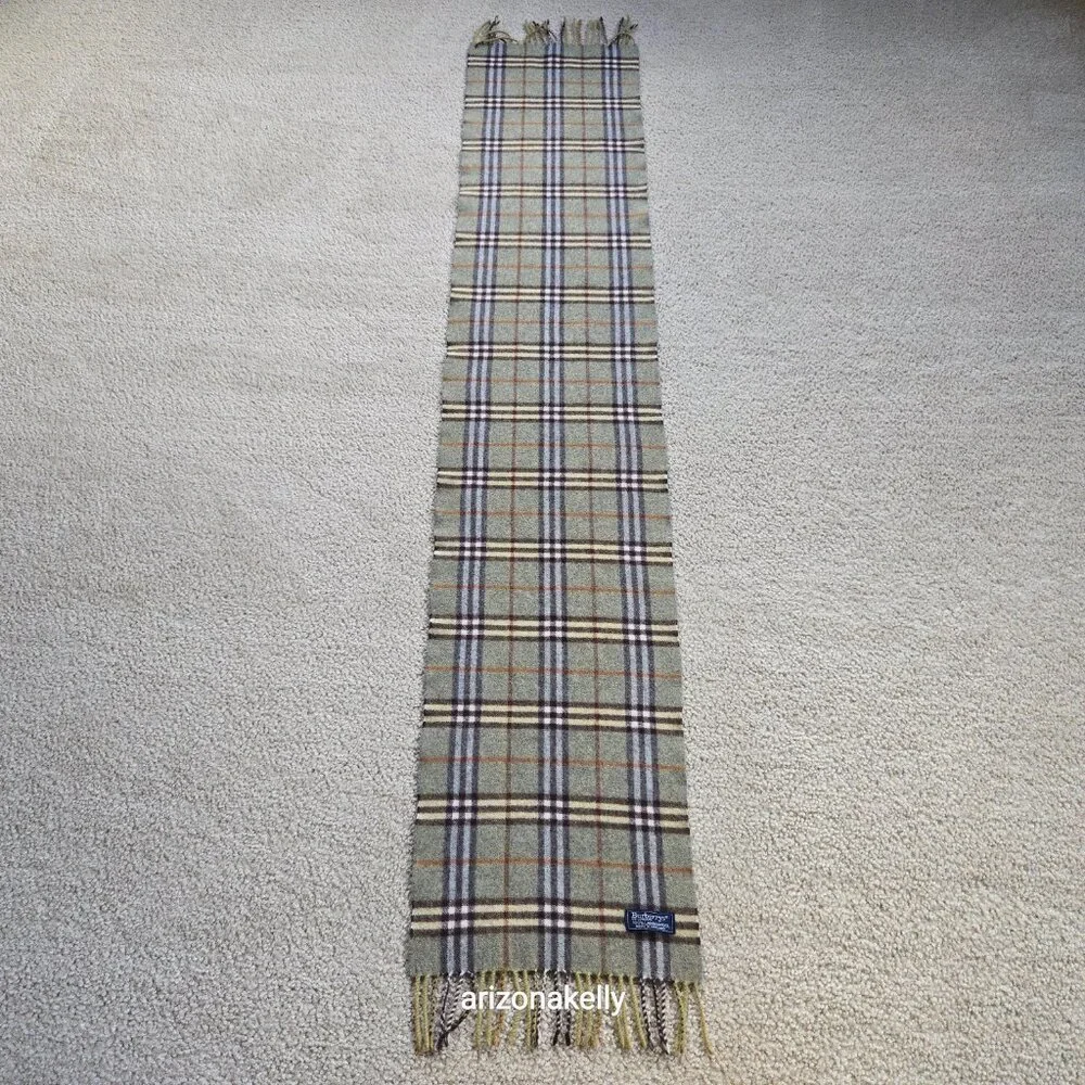 PERFECT! Vintage Burberry Wool Plaid Scarf